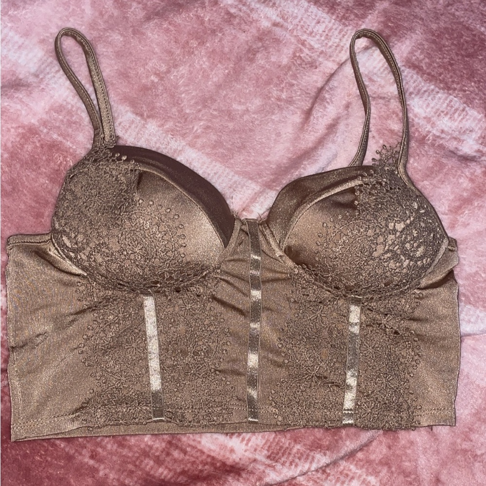 Blāshe crop top